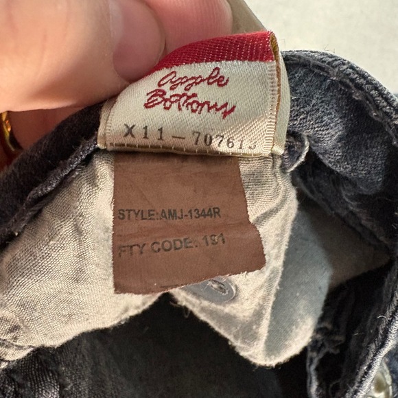 Apple Bottoms Womens Dark Wash Rhinestone Apple Pocket Jeans AMJ-1344R Size 7/8 - Picture 8 of 10